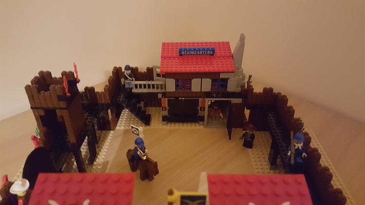 Fort Legoredo 4