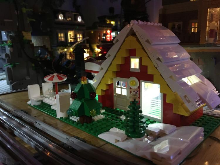 Christmas scene, house 6388