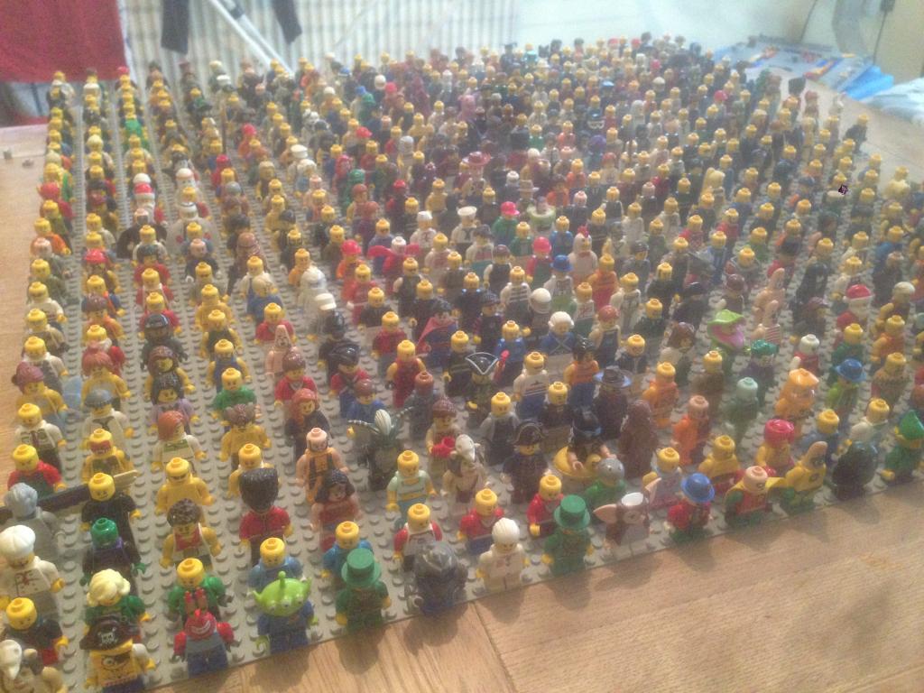 I'm selling my minifig collection