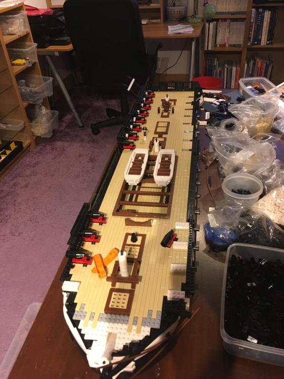 USS Constitution-minifig placement 